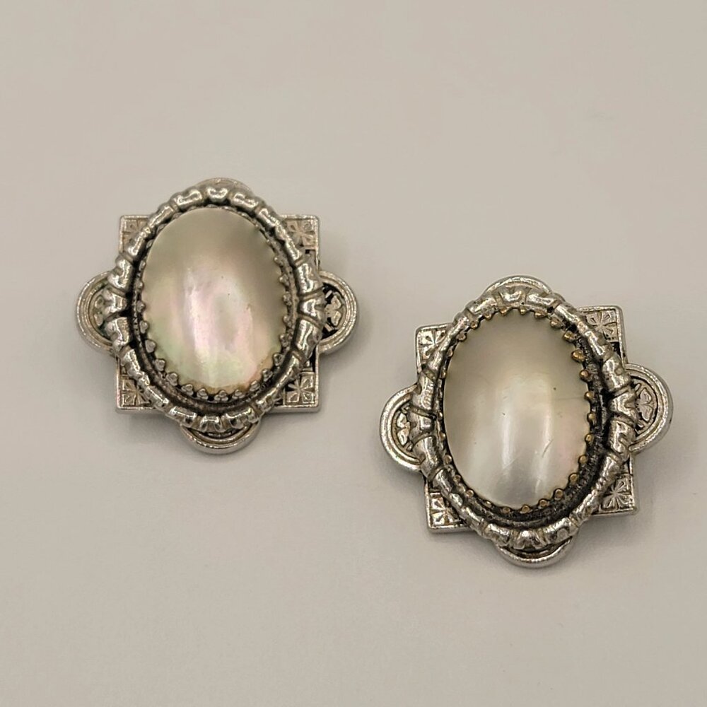 Vintage Signed Whiting & Davis Art Deco Mother of Pearl Clip on Earrings